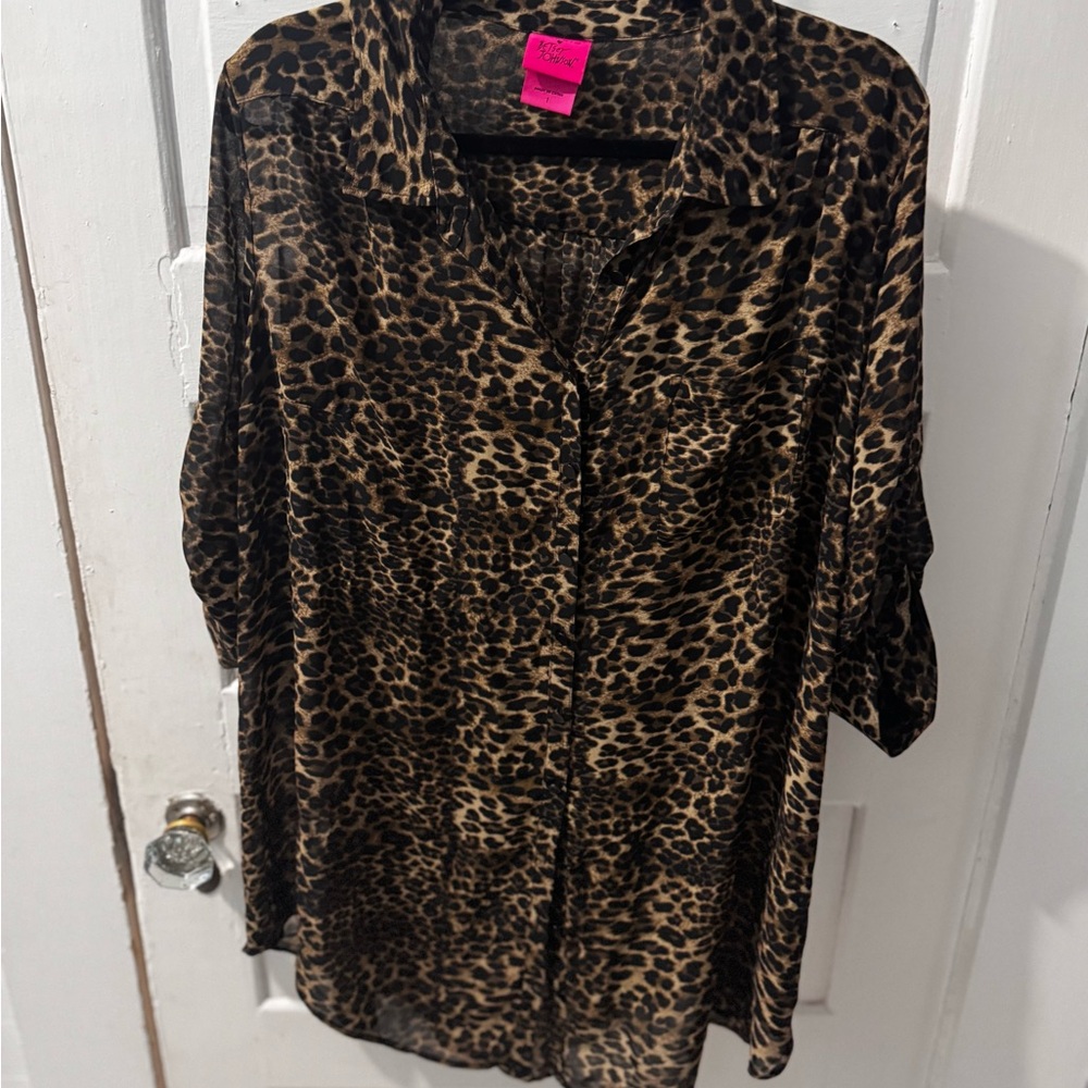 Torrid Leopard Print Betsy Johnson Button Down Shirt
